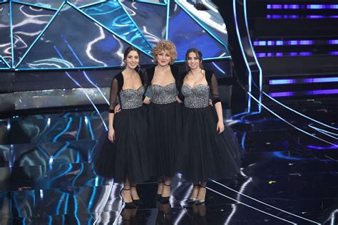 Sanremo 2024: i look della 1° serata di Festiva 